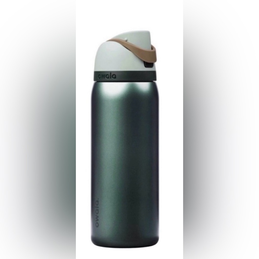 Special Edition Holiday Owala 32oz
Stainless Steel FreeSip Water Bottle